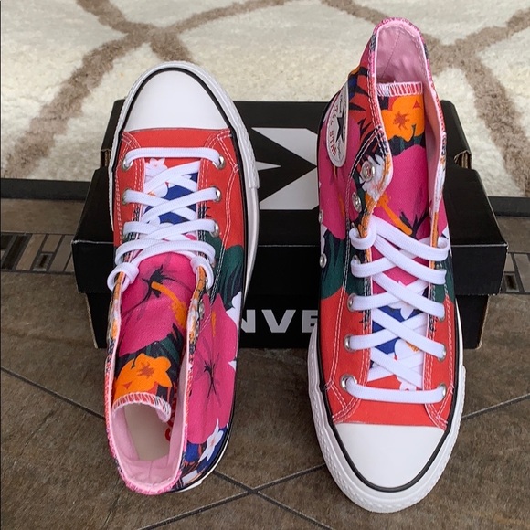 CONVERSE CTAS LIFT HI PLATFORM WMNS - Picture 11 of 16